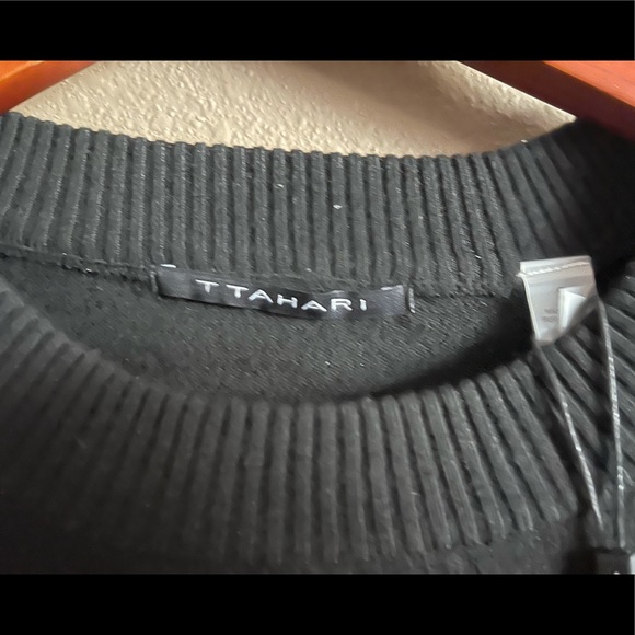 Black and white Polka dot crew sweater T Tahari. - Picture 4 of 5